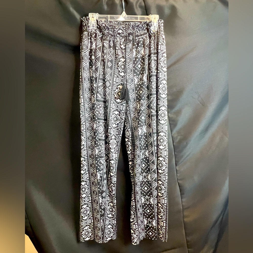 West Loop Black and White Geometric Palazzo Pants Size Large
